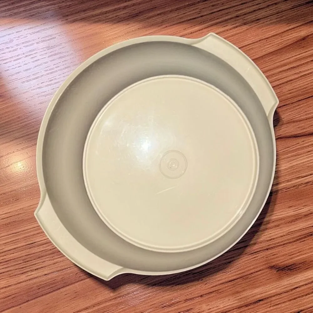Vintage Tupperware Tan 880 Large Serving Salad Bowl 10” No Lid